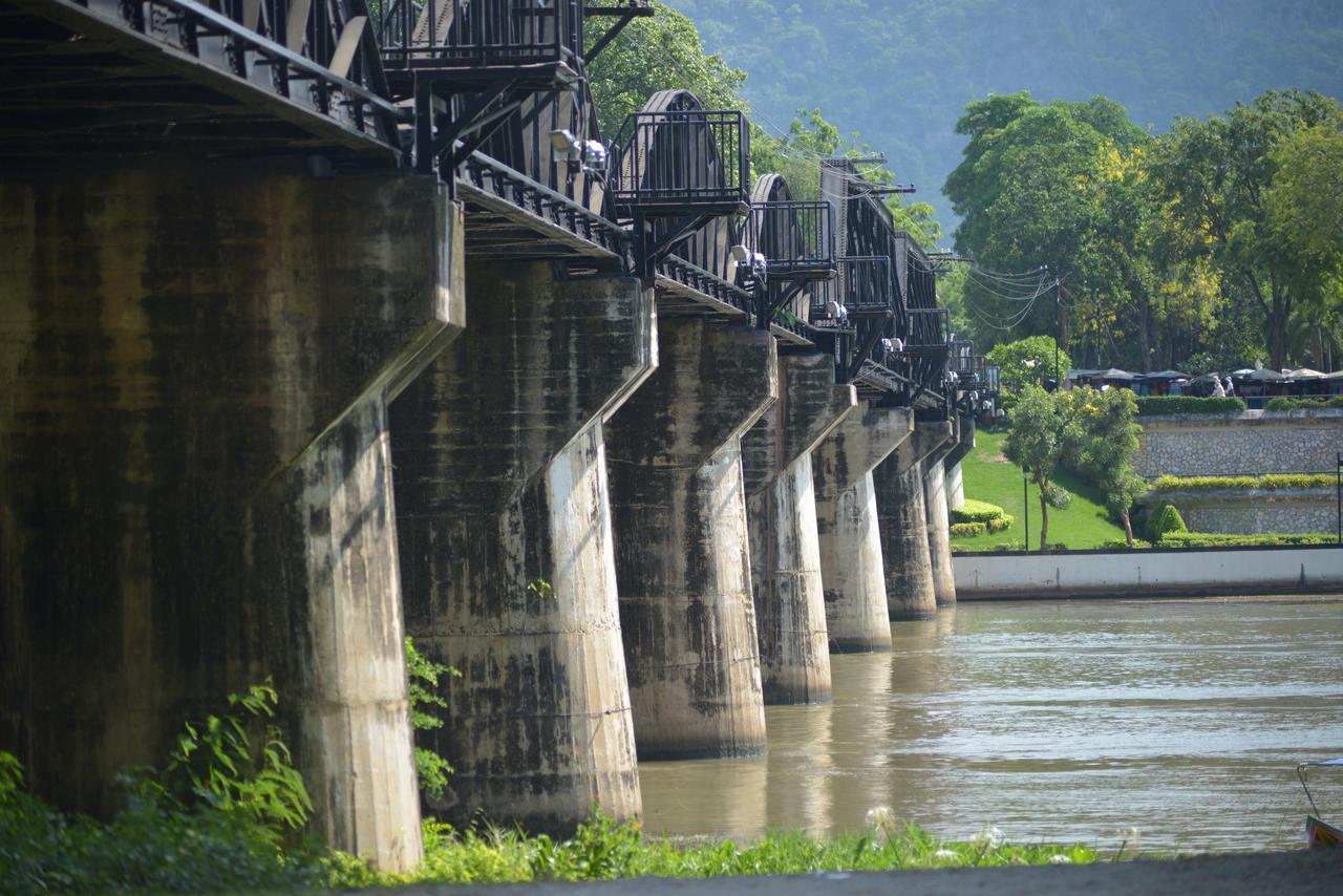 Ostello Bankaikow Kanchanaburi Esterno foto