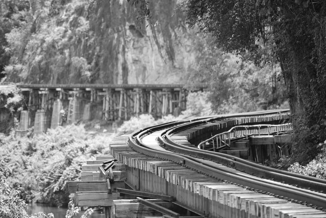 Ostello Bankaikow Kanchanaburi Esterno foto