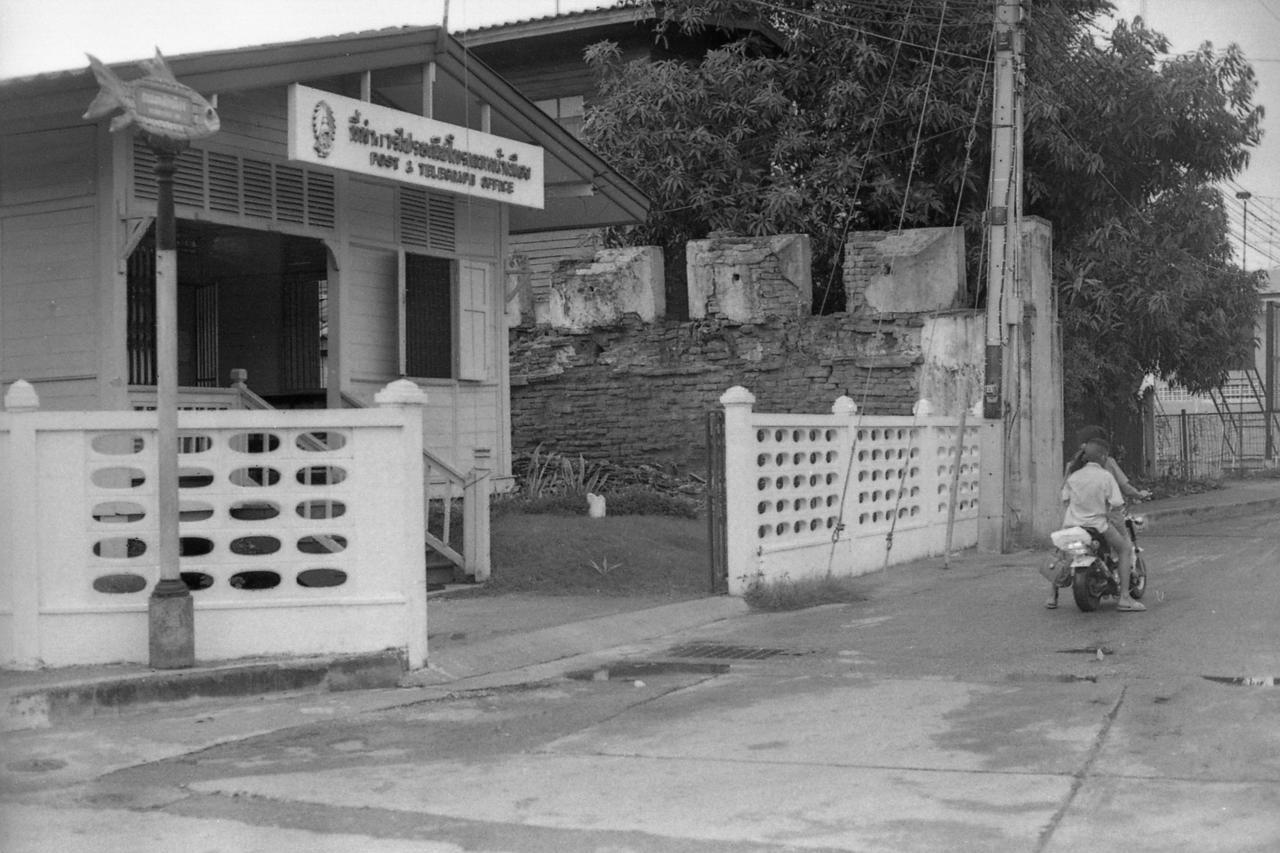 Ostello Bankaikow Kanchanaburi Esterno foto