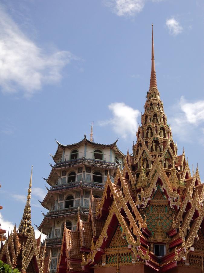 Ostello Bankaikow Kanchanaburi Esterno foto
